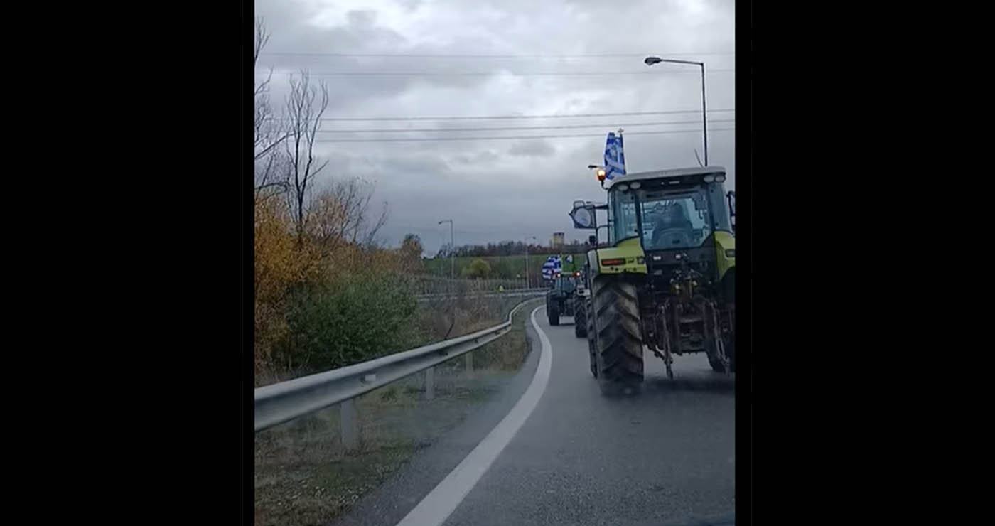 Γρεβενά: Μεγάλο κομβόι τρακτέρ κατευθύνεται προς το μπλόκο της Σιάτιστας