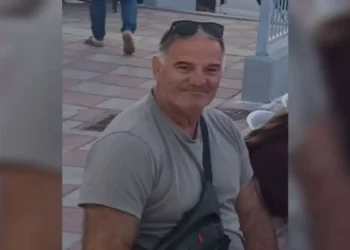 Πτολεμαΐδα: Η τραγική σύμπτωση και το τελευταίο αντίο στον οδηγό του λεωφορείου που έσβησε πάνω στο τιμόνι – «Έφυγε ο μπαμπάς μου ξαφνικά»