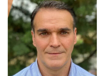 Ανησυχία Κουρού για το… μέλλον της Κίνησης- Προσωπική επίθεση σε Κουζιάκη και κουβέντα για τη «σφαλιάρα» των 632.000 από την Αποκεντρωμένη