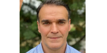 Ανησυχία Κουρού για το… μέλλον της Κίνησης- Προσωπική επίθεση σε Κουζιάκη και κουβέντα για τη «σφαλιάρα» των 632.000 από την Αποκεντρωμένη