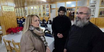 Ξεκίνησε η προετοιμασία για τη διανομή δεμάτων με είδη διατροφής, από τον Ιερό Ναό Αγίας Σκέπης Πτολεμαΐδας! (Ρεπορτάζ της Κούλας Πουλασιχίδου)