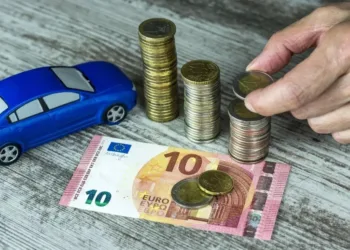 Φορολογικές υποχρεώσεις: Όσα πρέπει να πληρώσουμε μέχρι το τέλος του 2025