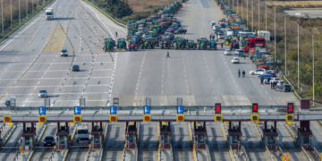 Μπλόκα: 8ωρος αποκλεισμός στα Μάλγαρα, στο ρεύμα από Αθήνα προς Θεσσαλονίκη