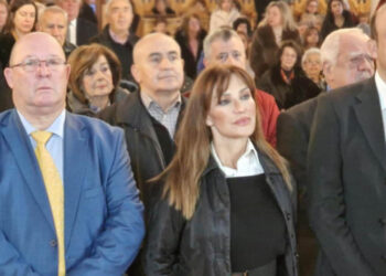 Αμύνταιο: Με Βίκυ Χατζηβασιλείου και τον Μητροπολίτη η λειτουργία της δεύτερης ημέρας των Χριστουγέννων