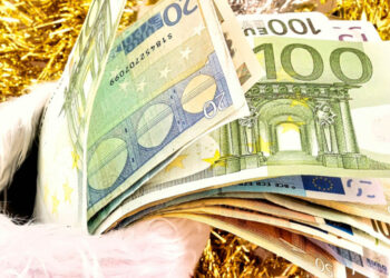 Δώρο Χριστουγέννων: Τι ισχύει και ποιοι το δικαιούνται – Μέχρι πότε πρέπει να πληρωθεί