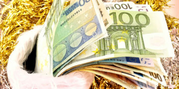 Δώρο Χριστουγέννων: Τι ισχύει και ποιοι το δικαιούνται – Μέχρι πότε πρέπει να πληρωθεί