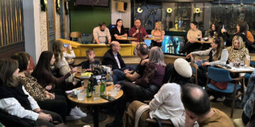 Η Πτολεμαΐδα «αγκάλιασε» το «Είναι έγκλημα χημ…ίου» στην πρώτη του παρουσίαση