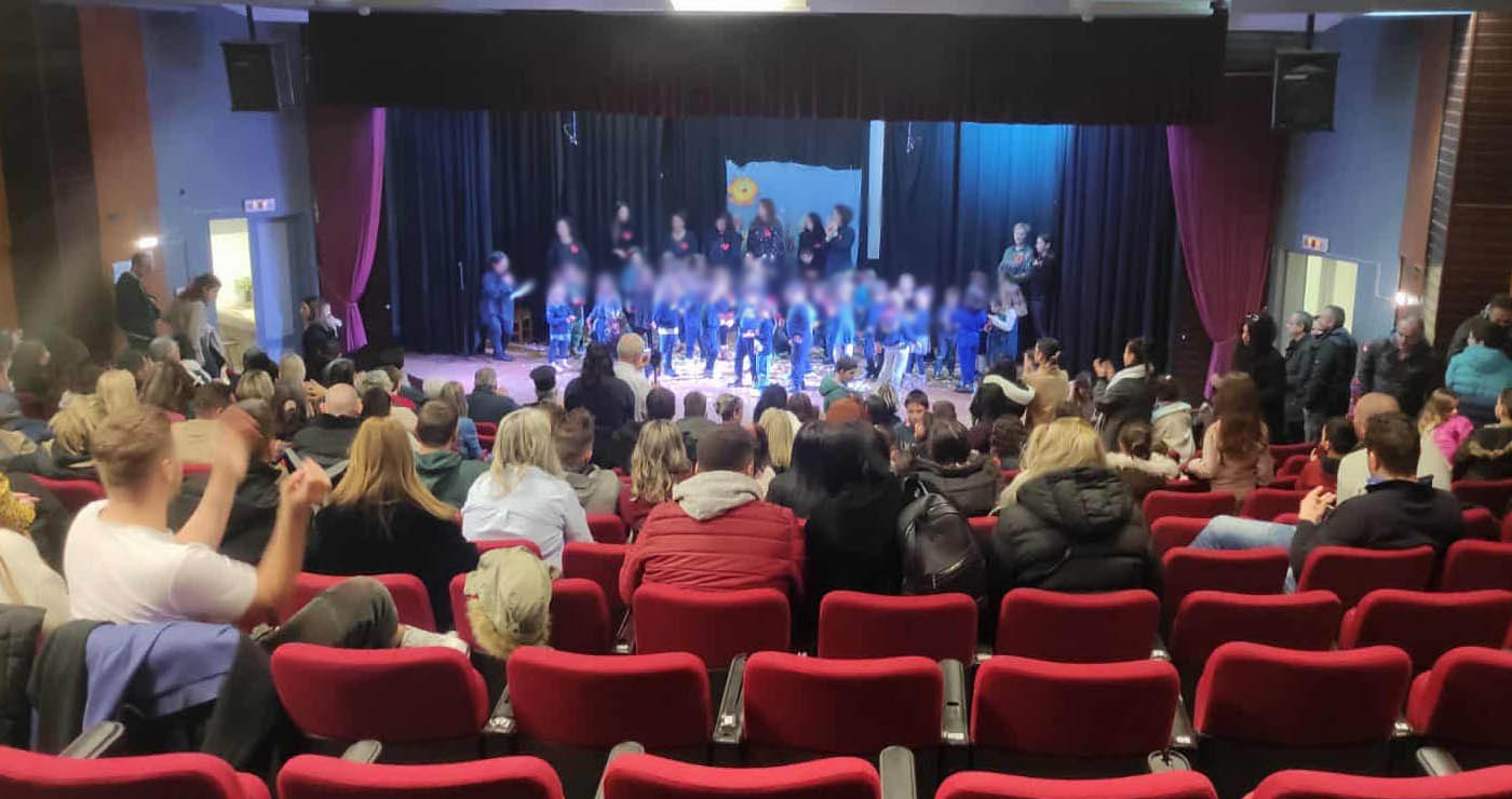 Παρουσία του Σεβασμιωτάτου Μητροπολίτου κ.κ Ειρηναίου η κοινή εκδήλωση του Ειδικού Σχολείου και του 11ου Νηπιαγωγείου Πτολεμαΐδας ! (της Κούλας Πουλασιχίδου)