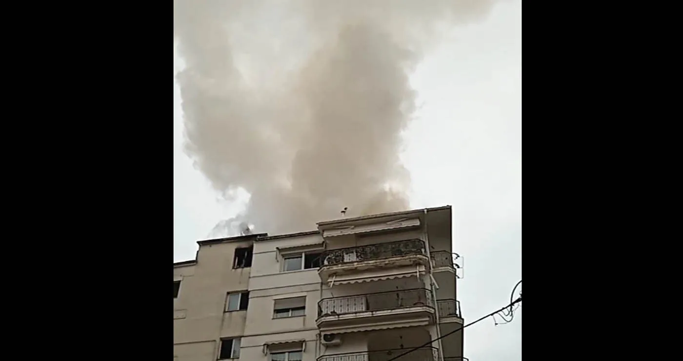 Μεγάλη πυρκαγιά σε οικοδομή στη Φλώρινα