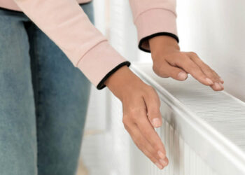 Επίδομα θέρμανσης: Σήμερα η πίστωση της προκαταβολής, πόσα μπαίνουν στους λογαριασμούς και ποιοι πληρώνονται