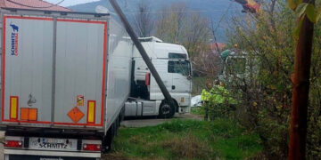 Κριτική ΚΚΕ για το φορτηγό που πρόσκρουσε σε κολώνα, μεταφέροντας πολεμικό υλικό προς στρατόπεδο της Κοζάνης