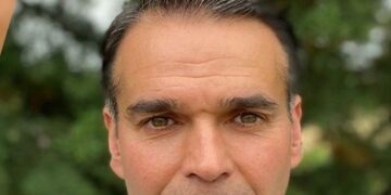 Ανησυχία Κουρού για το… μέλλον της Κίνησης- Προσωπική επίθεση σε Κουζιάκη και κουβέντα για τη «σφαλιάρα» των 632.000 από την Αποκεντρωμένη