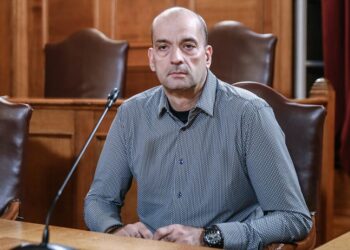 Μαγειρίας στην εξεταστική για ΟΠΕΚΕΠΕ: «Με λεφτά που μου δώρισε η μάνα μου αγόρασα τη Ferrari»