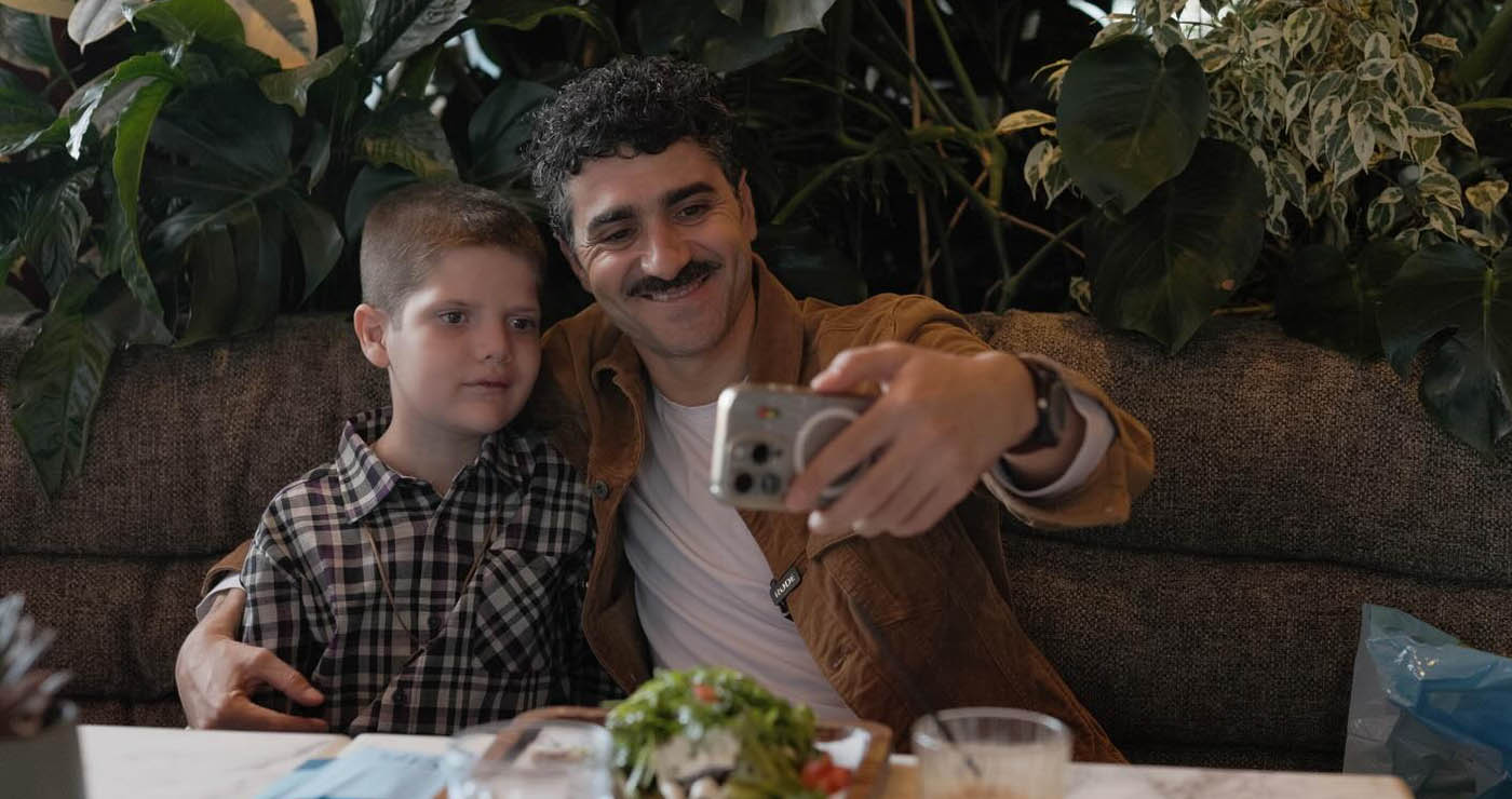 Ο μικρός Λουκάς από την Καστοριά συνάντησε τον “Άγιο Παΐσιο” μέσα από το Make a Wish Greece – Το δώρο που του έκανε ο Προκόπης Αγαθοκλέους