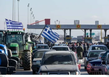 Έκλεισαν τα διόδια των Μαλγάρων οι αγρότες