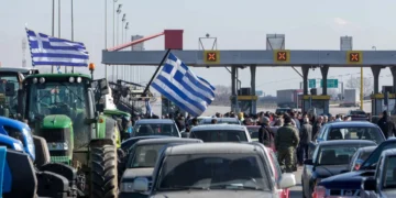 Έκλεισαν τα διόδια των Μαλγάρων οι αγρότες