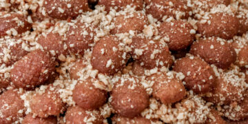 Πόσες μέρες κρατάνε τα μελομακάρονα και οι κουραμπιέδες