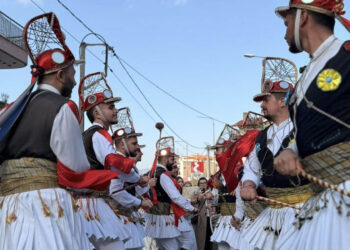 Ξεσήκωσαν την Πολίχνη οι Μωμόγεροι από τον Τετράλοφο Κοζάνης
