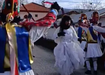 Αναβίωσαν οι Μωμόγεροι στα Κομνηνά (video)