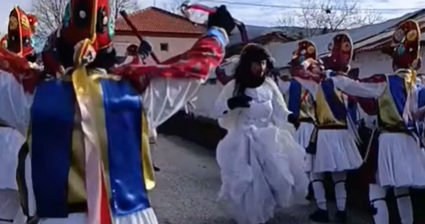 Αναβίωσαν οι Μωμόγεροι στα Κομνηνά (video)