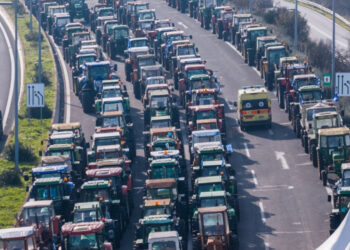 Χριστούγεννα στα μπλόκα για τους αγρότες: Νέα πανελλαδική σύσκεψη την Κυριακή για να εντείνουν τις δράσεις τους