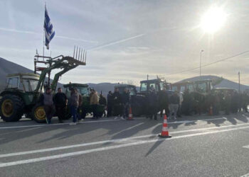 Μπλόκο Σιάτιστας: «Θα μείνουμε στους δρόμους μέχρι να μας απαντήσει η κυβέρνηση- Τις επόμενες ημέρες αλλά 200 τρακτέρ στην Εγνατία»