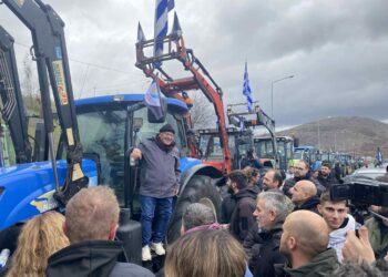 Γενικό κάλεσμα αγροτών στους φορείς της Δυτικής Μακεδονίας- Κοινή σύσκεψη την Τρίτη στο μπλόκο της Σιάτιστας