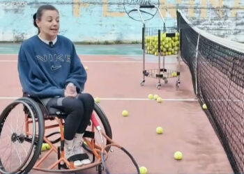 Το “Όπου Υπάρχει Ελλάδα” στην Καστοριά: Η πρώτη γυναίκα ΑΜΕΑ τενίστρια στην Ελλάδα