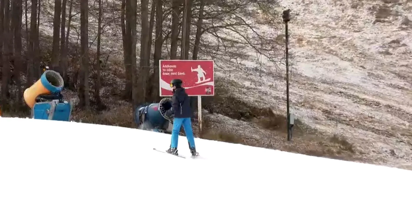 Λευκό και εντυπωσιακό τοπίο στο χιονοδρομικό κέντρο στο Πισοδέρι Φλώρινας