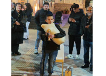 Μικρός Πτολεμαϊδιώτης ανέδειξε το ταλέντο του στο αγγείο (Βίντεο)