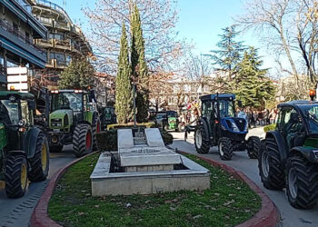 Η πορεία των τρακτέρ στο κέντρο της Πτολεμαΐδας (Βίντεο)