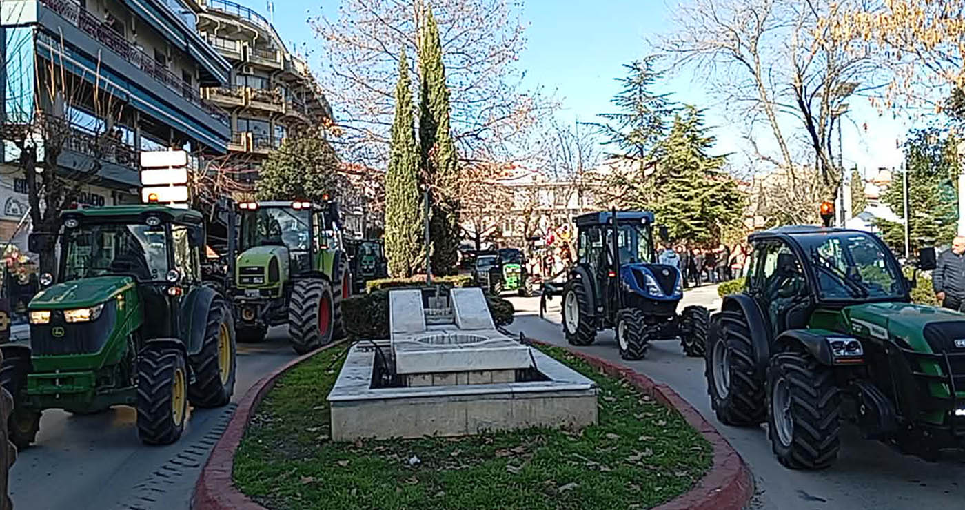 Η πορεία των τρακτέρ στο κέντρο της Πτολεμαΐδας (Βίντεο)