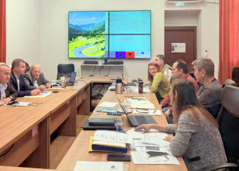 Ξεκίνησε το διασυνοριακό έργο CrossRoad που θα βελτιώσει την τοπική οδική προσβασιμότητα στους Δήμους Πρεσπών, Pustec και Νεστορίο