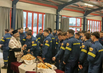 Πραγματοποιήθηκε η γιορτή των Αγίων Τριών Παίδων εν Καμίνω στη Σχολή Πυροσβεστών Πτολεμαΐδας