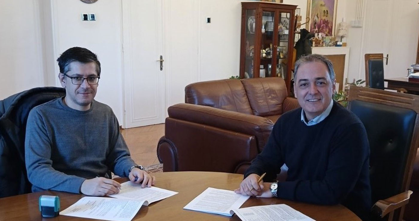 Σύμβαση 59 χιλιάδων ευρώ για γήπεδα της Κοζάνης: Νέος χλοοτάπητας και παρεμβάσεις σε γήπεδα 5×5