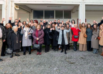 Μεγάλη συγκίνηση στη συνάντηση των συμμαθητών των Γενικών Λυκείων Πτολεμαΐδας του 1995 (Φωτογραφίες)