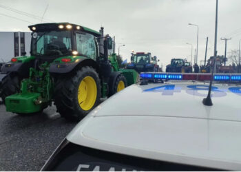 ΕΛΑΣ: Ανοίγει λωρίδα στην Εγνατία Οδό στην Ημαθία που είχε κλείσει λόγω μπλόκων