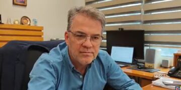 Τι συνέβη μέσα στο λεωφορείο – Η περιγραφή του διευθυντή του ΑΗΣ Αγ. Δημητρίου στο e-ptolemeos.gr, για την ανακοπή του οδηγού και τη σωτήρια επέμβαση εργαζομένου