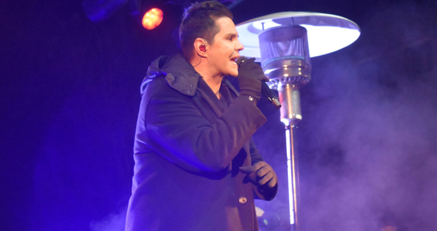 Με τον Γιώργο Τσαλίκη φωταγωγήθηκε το Χριστουγεννιάτικο Δέντρο της Φλώρινας (φωτο-video)