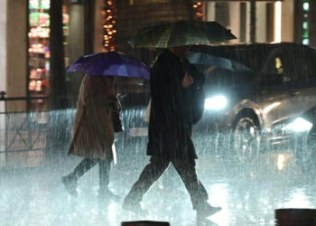 Κακοκαιρία Byron: «Βροχή» τα 112 όλη τη νύχτα – Πώς θα κινηθούν οι καταιγίδες τις επόμενες ώρες