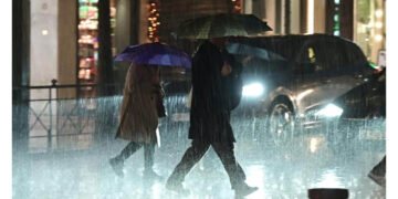 Κακοκαιρία Byron: «Βροχή» τα 112 όλη τη νύχτα – Πώς θα κινηθούν οι καταιγίδες τις επόμενες ώρες