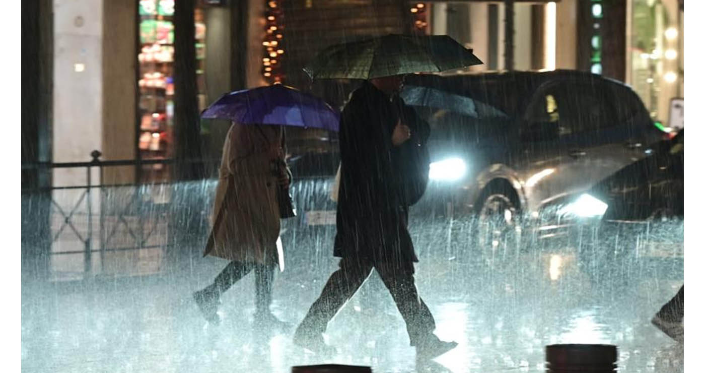 Κακοκαιρία Byron: «Βροχή» τα 112 όλη τη νύχτα – Πώς θα κινηθούν οι καταιγίδες τις επόμενες ώρες