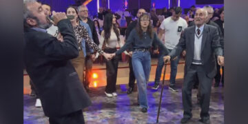 Πόντιος 95 ετών χορεύει με… μαγκούρα – Ψυχή που αρνείται να γεράσει