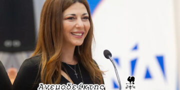 Ποιος, τελικά, κατάφερε να βγάλει περισσότερες φωτογραφίες  με την κυρία Υπουργό; – Ο Ανεμοδείκτης σχολιάζει (29/1)