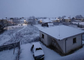 Εικόνες από τη χιονισμένη Ασβεστόπετρα