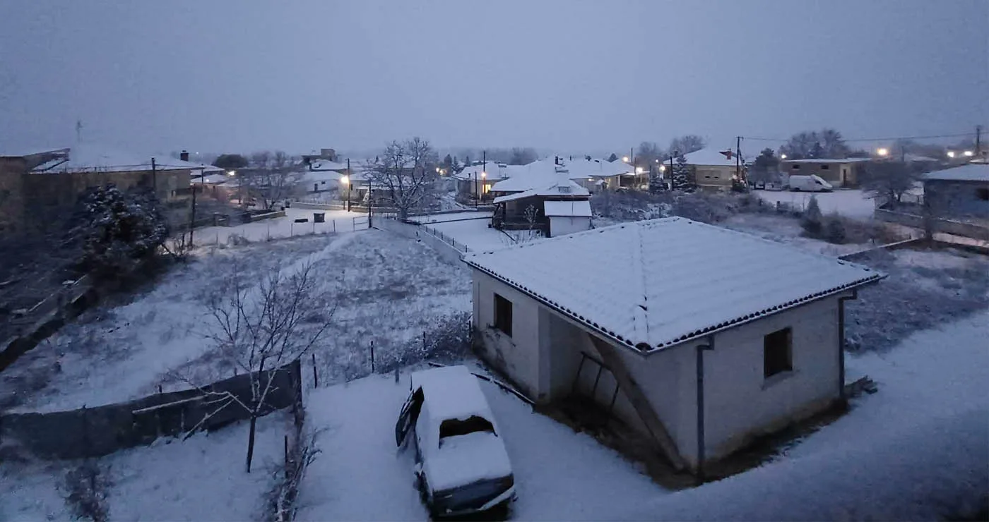 Εικόνες από τη χιονισμένη Ασβεστόπετρα