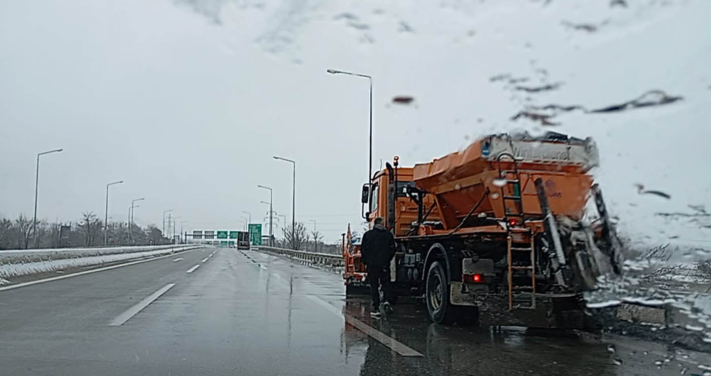 Επί ποδός τα εκχιονιστικά στο δρόμο Κοζάνη – Πτολεμαΐδα