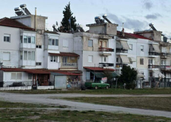 ΣΟΚ: Γυναίκα ηλικίας περίπου 75 ετών βρίσκονταν νεκρή επι τρεις ημέρες μέσα στο σπίτι της στις εργατικές κατοικίες Πτολεμαΐδας (της Κούλας Πουλασιχίδου)