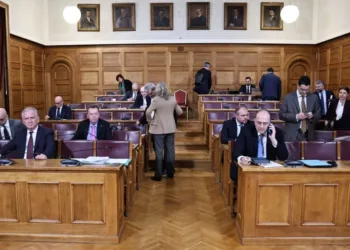 Εξεταστική ΟΠΕΚΕΠΕ: Καταγγελίες από την Χαλικιά για Βάρρα, Σημανδράκο και Τυχεροπούλου