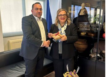 Στην Κύπρο η Αντιπεριφερειάρχης Τουρισμού Πολυτίμη Φαρμάκη – Έμφαση στο σχολικό και οινικό τουρισμό   